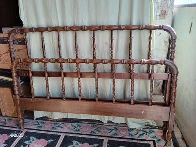 Antique Full Size Spindle Jenny Lynd Bed - Headboard & Footboard