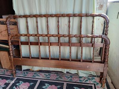 Antique Full Size Spindle Jenny Lynd Bed - Headboard & Footboard