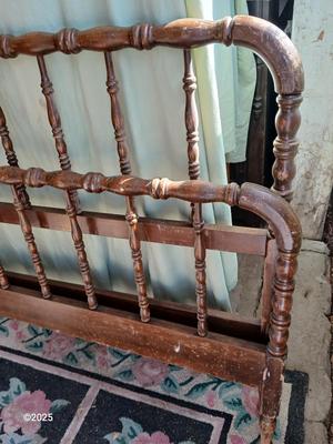 Antique Full Size Spindle Jenny Lynd Bed - Headboard & Footboard
