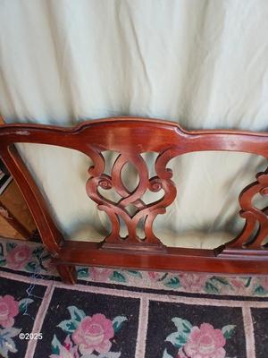Vintage Kindel Oxford Chippendale full sized bed / Headboard / Footboard with side rails