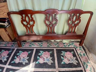 Vintage Kindel Oxford Chippendale full sized bed / Headboard / Footboard with side rails