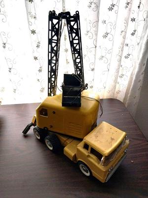 STRUCTO MOBILE CRANE