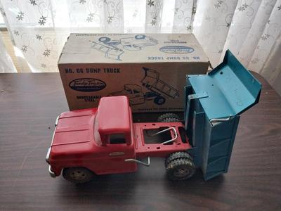 VINTAGE TONKA DUMP TRUCK WITH ORIGINAL BOX