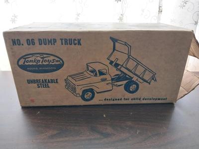 VINTAGE TONKA DUMP TRUCK WITH ORIGINAL BOX