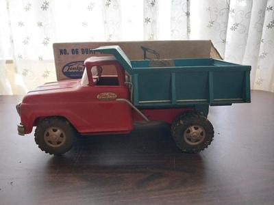VINTAGE TONKA DUMP TRUCK WITH ORIGINAL BOX