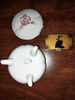 VINTAGE LADIES' HANKIES-PORCELAIN TRINKET BOX-HAND MIRROR AND PILL BOX
