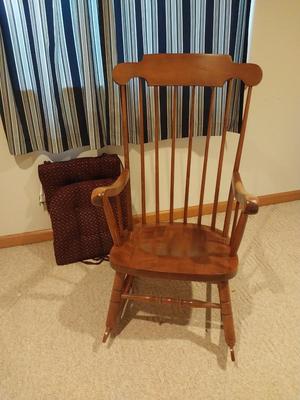 VINTAGE WOODEN ROCKER
