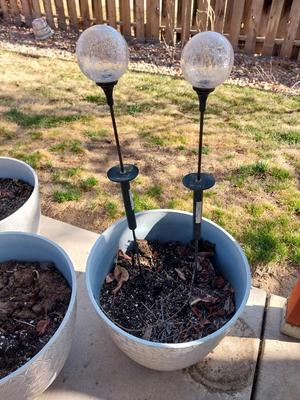 THREE LARGE PLANTING POTS AND SOLAR GLASS LIGHTS