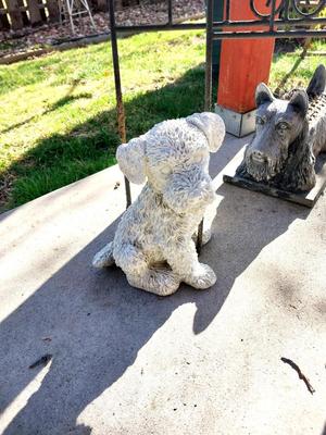 HOSE HOLDER BOX AND RESIN DOG STATUE
