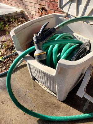 GARDEN HOSE AND STORAGE BOX