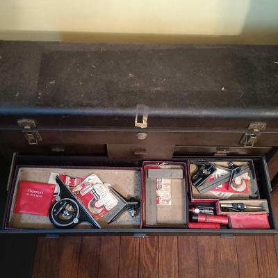 LOT 7: Kennedy 8-Drawer Machinist Tool Chest and 2-Drawer Riser with Tools