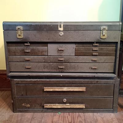 LOT 7: Kennedy 8-Drawer Machinist Tool Chest and 2-Drawer Riser with Tools