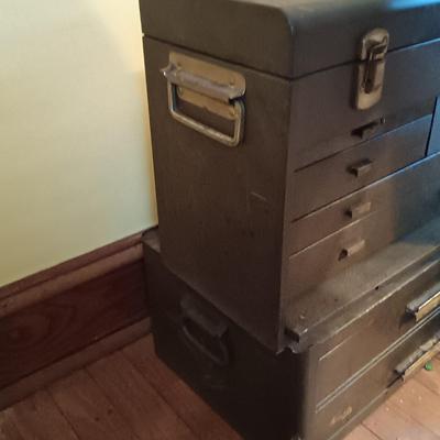 LOT 7: Kennedy 8-Drawer Machinist Tool Chest and 2-Drawer Riser with Tools