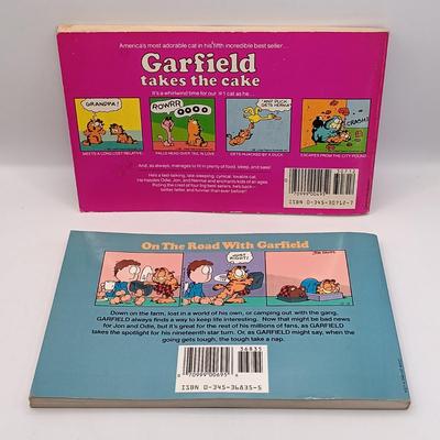 LOT 18: Comic Colection- Garfield, Andy Capp, Calvin and Hobbes & More