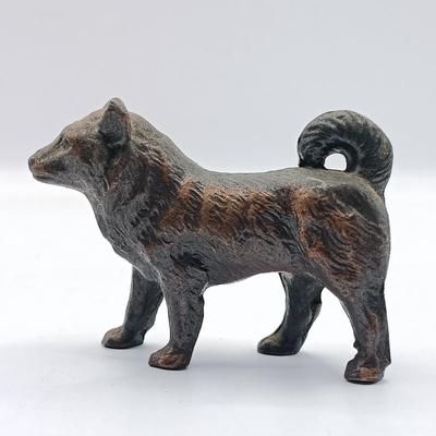 LOT 198: Vintage Resin Red Collar Bulldogs, Cast Metal Dog, White Stone Setter & Plastic Setter