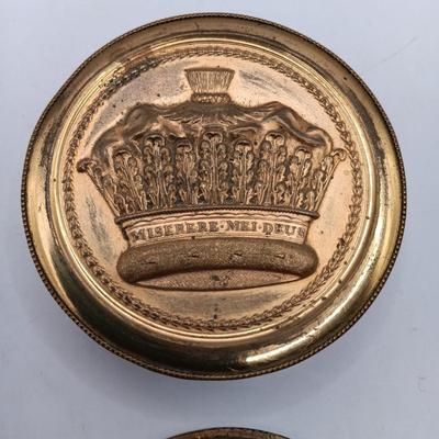 LOT 201: Duke of Wellington Victories in the Peninsula Metal Box, King of Arms Wax Seal & More