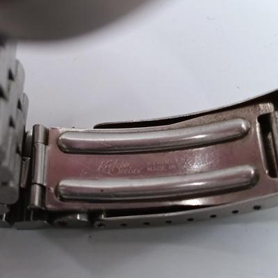 LOT 203: Bestfit System #495 of Spring Bars with (3) Watches