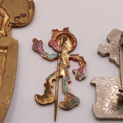 LOT 206: Mens and Misc. Lot