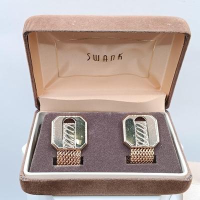 LOT 206: Mens and Misc. Lot