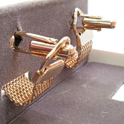 LOT 206: Mens and Misc. Lot