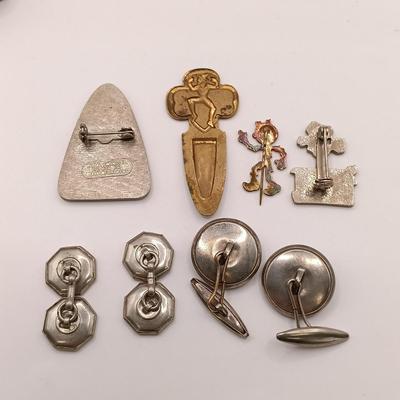 LOT 206: Mens and Misc. Lot