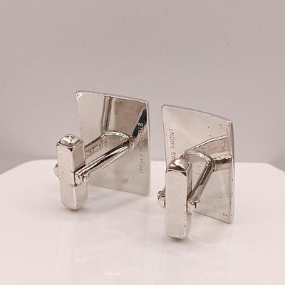 LOT 208: Anson Sterling Front Cufflinks 9.1gtw and 3.9g Sterling Leo Horoscope Charm