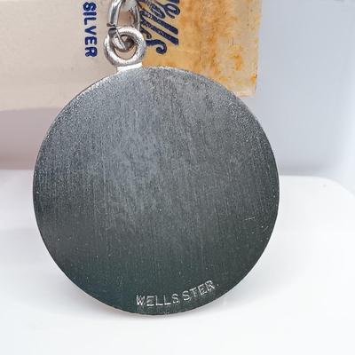 LOT 208: Anson Sterling Front Cufflinks 9.1gtw and 3.9g Sterling Leo Horoscope Charm