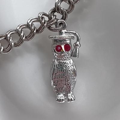 LOT 211: Vintage Sterling Charm Bracelet 14.7g