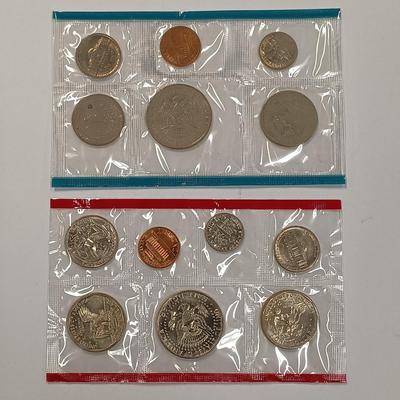 LOT 220: U.S. Bicentennial Silver Proof Set with 1980 and 1981 U.S. Mint Uncirculated Coins