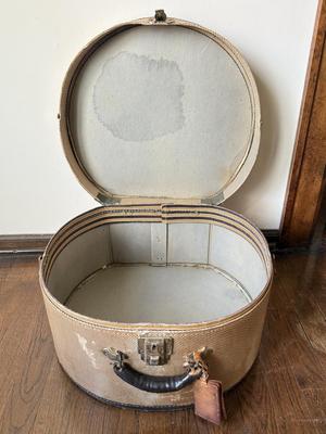 LOT 45D: Vintage Luggage: 1950s West Germany Hat Box Suitcase & 1960s Hard Shell American Tourister Suitcases in Green & Yellow