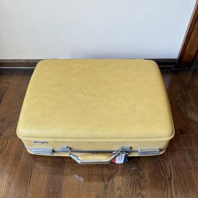 LOT 45D: Vintage Luggage: 1950s West Germany Hat Box Suitcase & 1960s Hard Shell American Tourister Suitcases in Green & Yellow