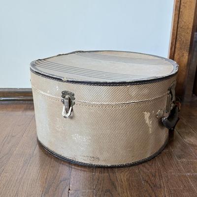 LOT 45D: Vintage Luggage: 1950s West Germany Hat Box Suitcase & 1960s Hard Shell American Tourister Suitcases in Green & Yellow