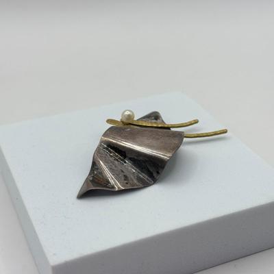 LOT 189J: Sterling Abstract Antique/Vintage Art Nouveau Brooch (6.49g)
