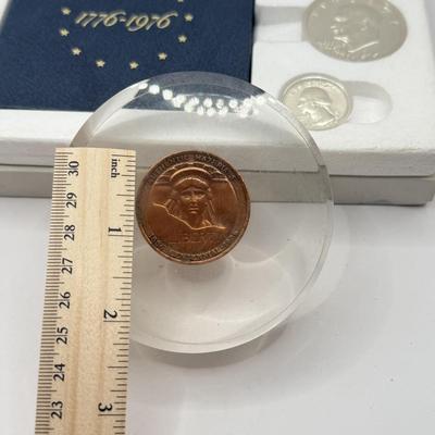 LOT 199J: Commemorative Statue of Liberty Coin & Bicentennial Proof Set