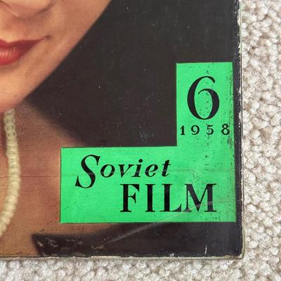 LOT 230F: 1970 The A,nnotated Dracula, 1958-1959 Il Film Italiano Magazines, American Cinematographer June 1972 Issue & More