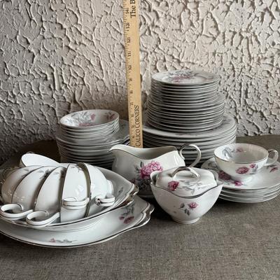 LOT 233F: Vintage Meito Norleans China Princess Pattern made in Japan