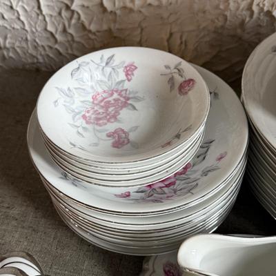 LOT 233F: Vintage Meito Norleans China Princess Pattern made in Japan