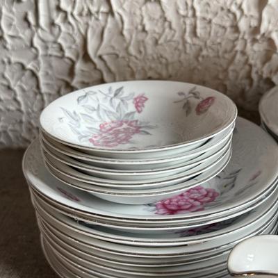 LOT 233F: Vintage Meito Norleans China Princess Pattern made in Japan