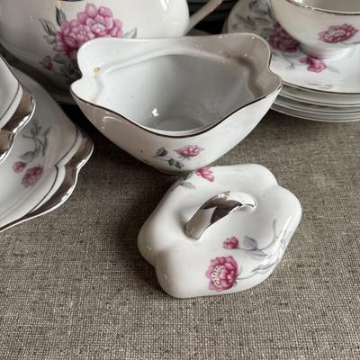 LOT 233F: Vintage Meito Norleans China Princess Pattern made in Japan