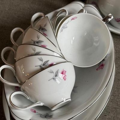 LOT 233F: Vintage Meito Norleans China Princess Pattern made in Japan