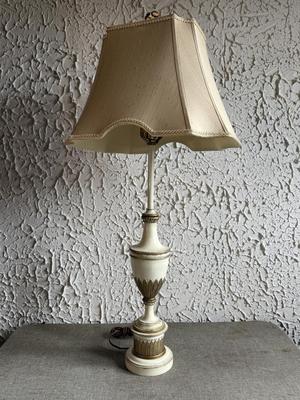 LOT 235F: Tall Vintage Stiffel Brass Accent Table Lamp