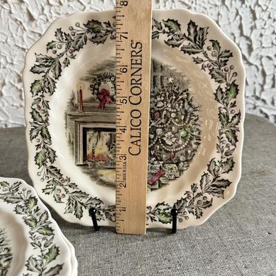 LOT 238F: Vintage Johnson Bros Transferware "Merry Christmas" Service for 8 w/ Gravy Boat