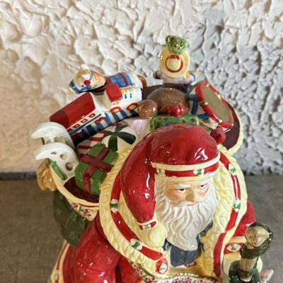 LOT 249F: Studio Nova Woodland Holly Santa Cookie Jar JA015