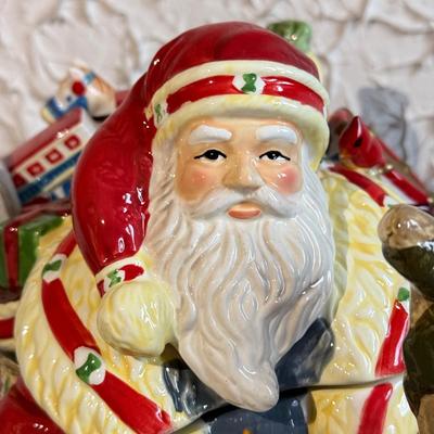 LOT 249F: Studio Nova Woodland Holly Santa Cookie Jar JA015
