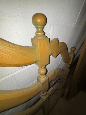 LOT 993B: Vintage Full Sized Shabby Chic Scalloped Headboard, Foot lard & Rails
