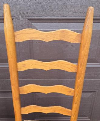 LOT 282G:Set of 4 Vintage Wood Ladder Back Colonial Shaker Woven Rush Side Chairs