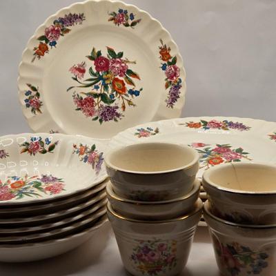 LOT 284K: Made in USA Limoges Tableware Including 8 Dinner Plates, 6 Salad/Soup Bowls, 3 1940s Universal Cambridge Ramekins and 2 Royal...