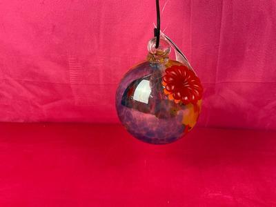 Lot 559 NIB/NWT Four Handblown Friendship Balls from Gift Gallery ( 4” )
