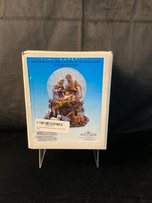 Lot 565 Kurt Adler Family Musical Water Globe, plays Silent Night NIB