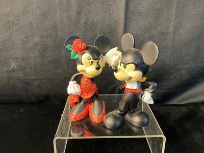 Lot 566 Disney Porcelain Mickey & Minnie Figurines Dressed for the Gala, in box-Paso doble
